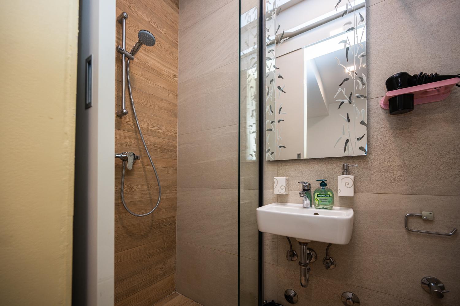 Modern And Design Apartments Near Cathedral Sarajevo Bagian luar foto