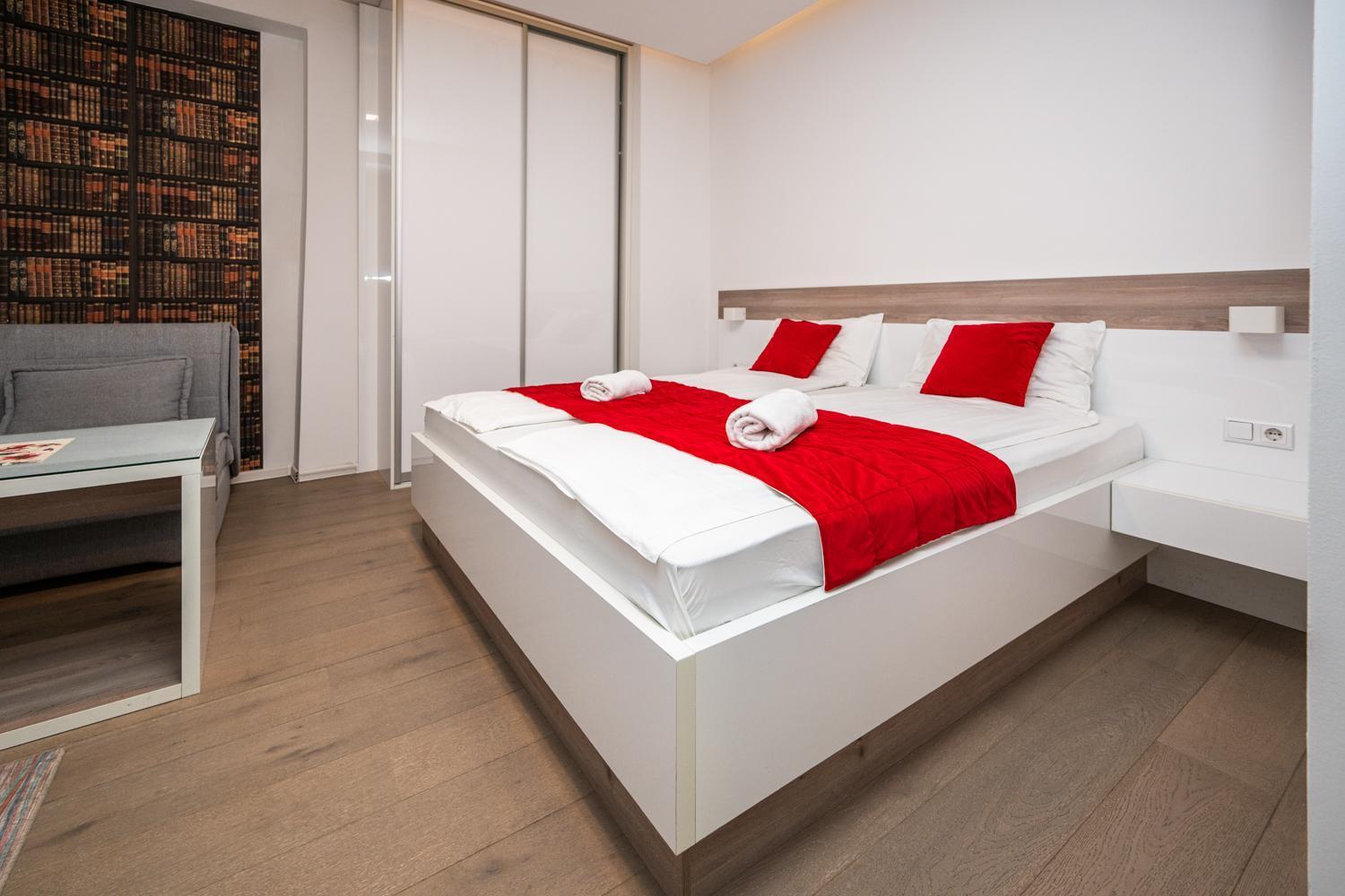 Modern And Design Apartments Near Cathedral Sarajevo Bagian luar foto
