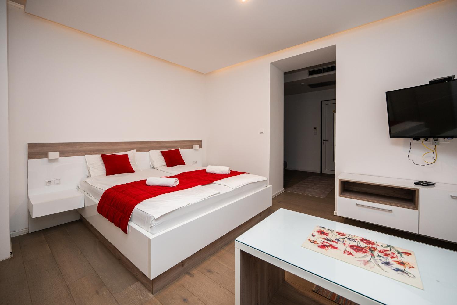 Modern And Design Apartments Near Cathedral Sarajevo Bagian luar foto